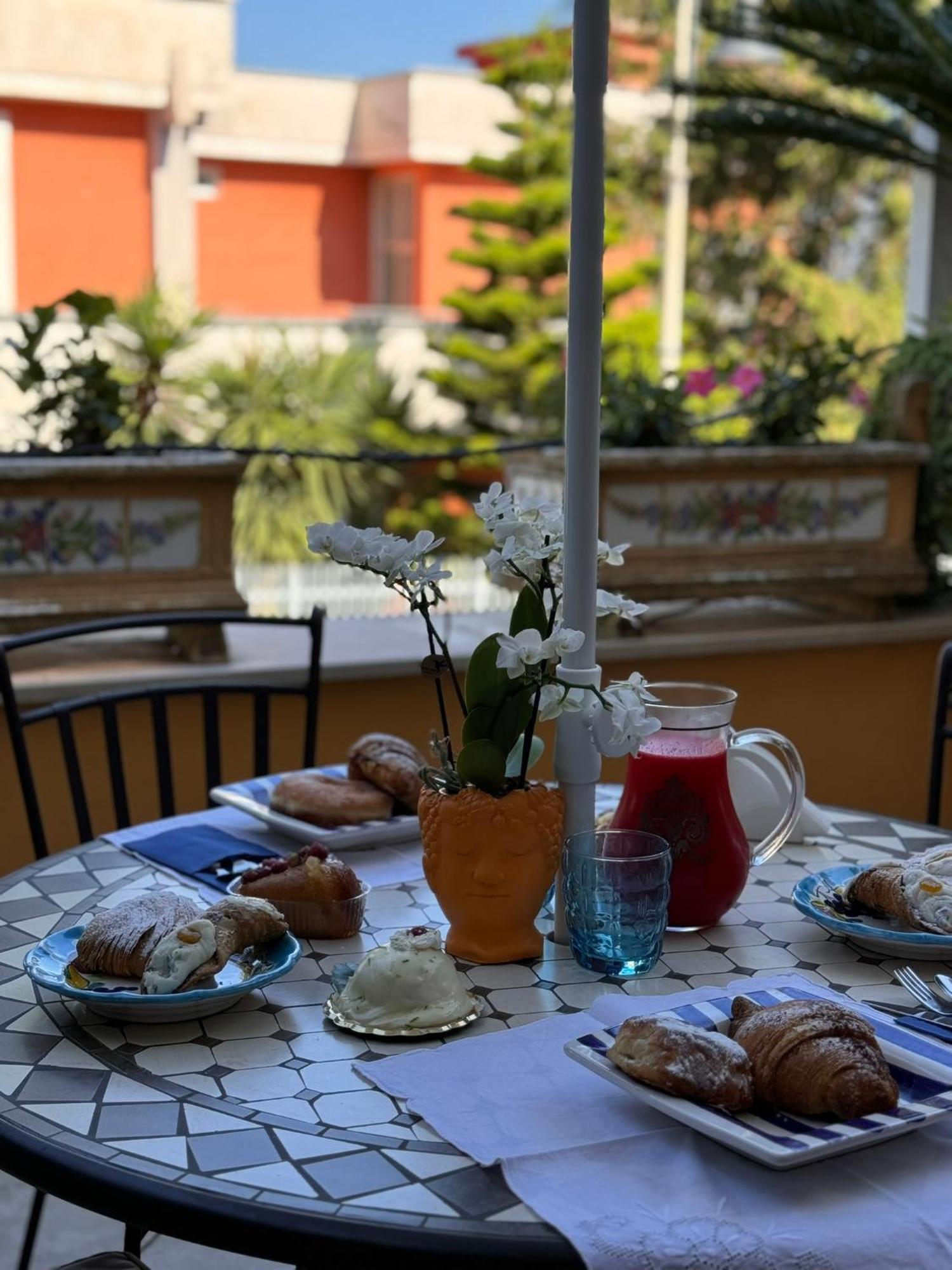 Relais Sorrento Terrace And Relax Bed & Breakfast ภายนอก รูปภาพ
